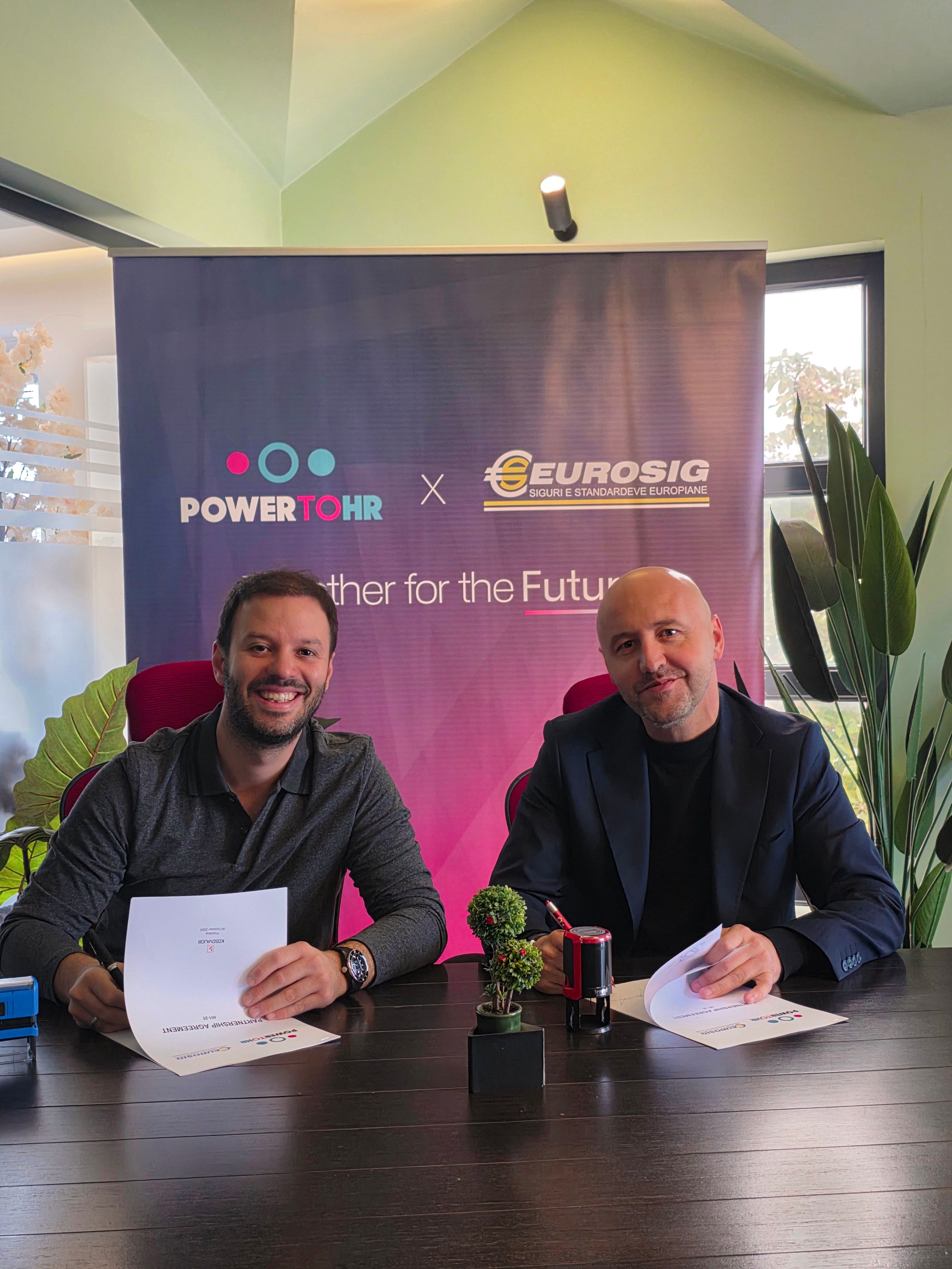 EUROSIG Kosova – Partneri që fuqizon PowerToHR4